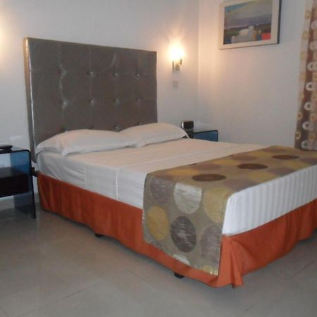 Hotel Calima Real Екстериор снимка